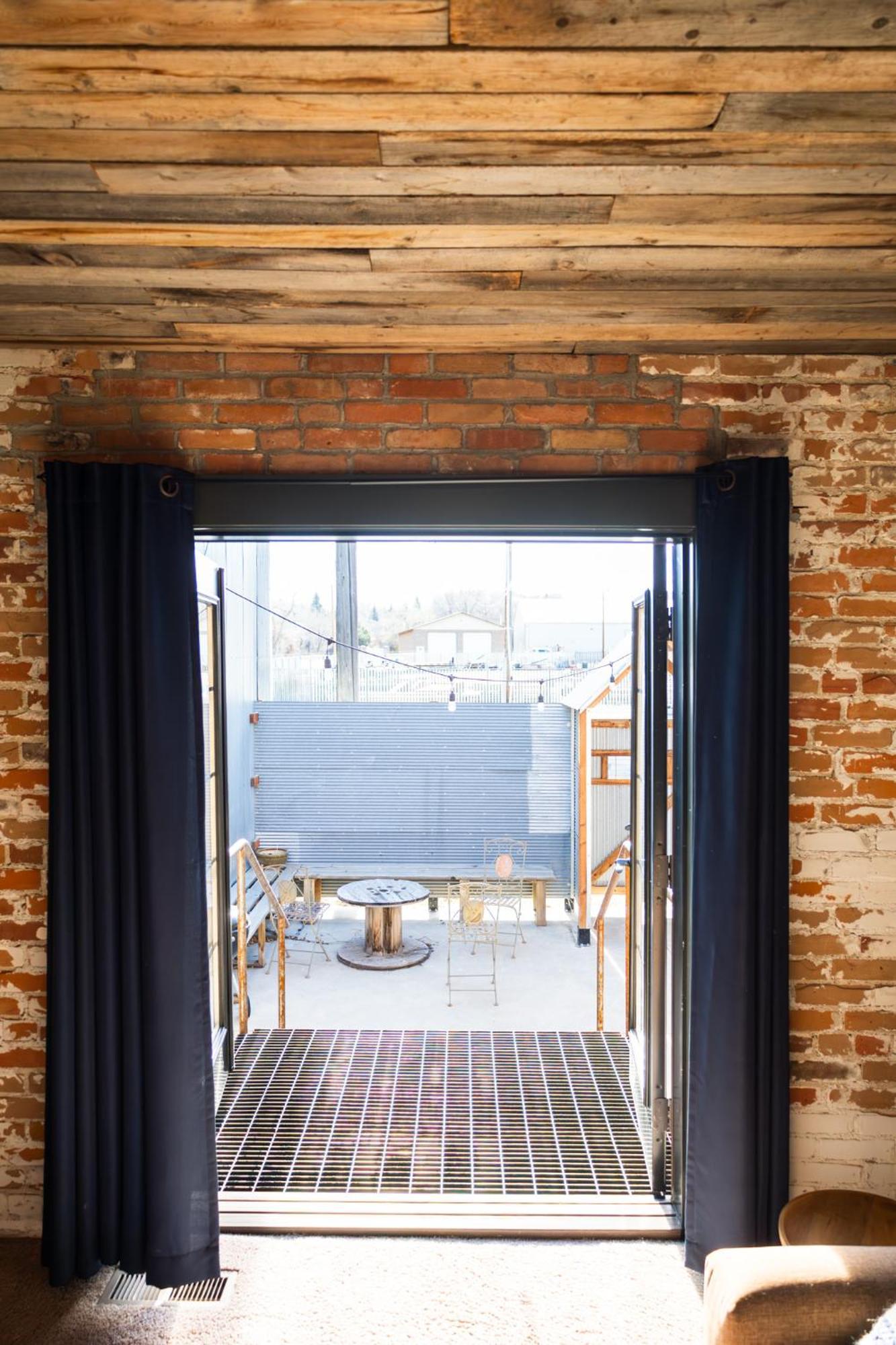 Lander Millhouse Hotel Luaran gambar