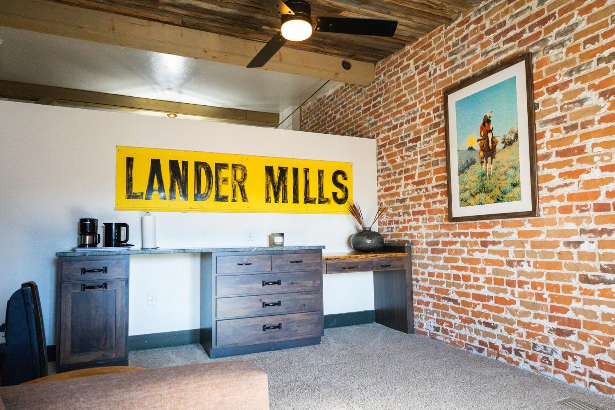 Lander Millhouse Hotel Luaran gambar